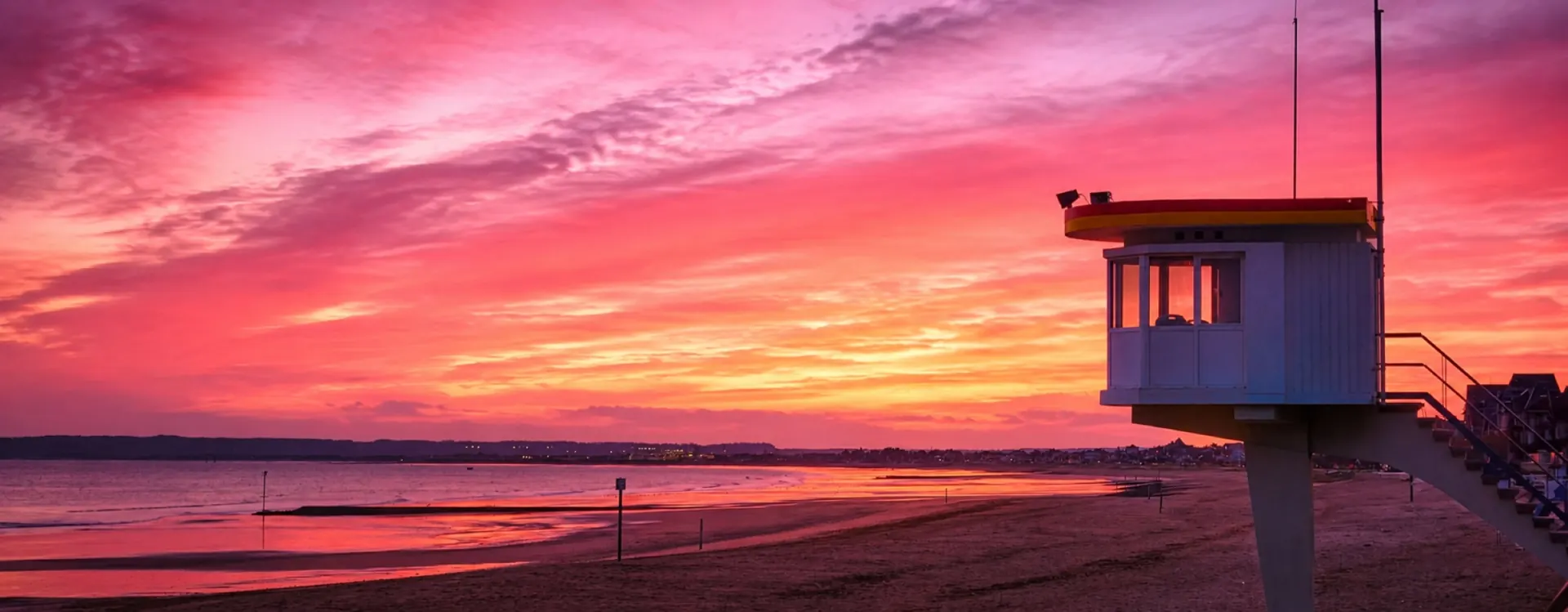Coucher de soleil rose sur la Côte de Nacre